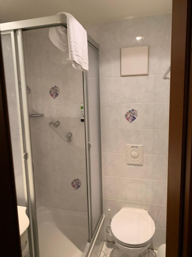Hotel Hofgarten Бад Бухау Екстериор снимка