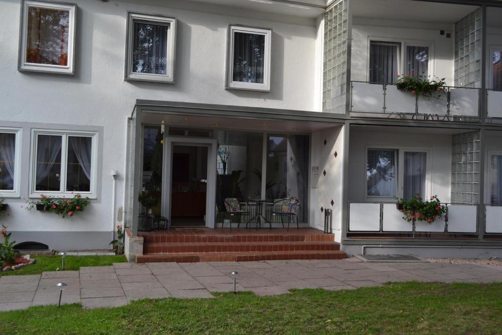 Hotel Hofgarten Бад Бухау Екстериор снимка