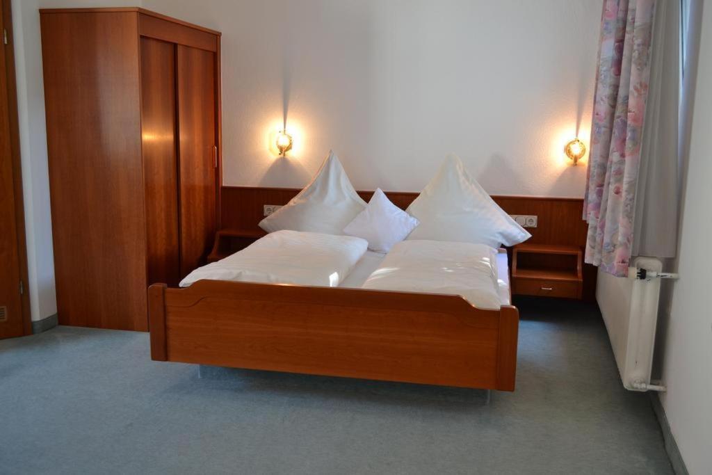 Hotel Hofgarten Бад Бухау Екстериор снимка